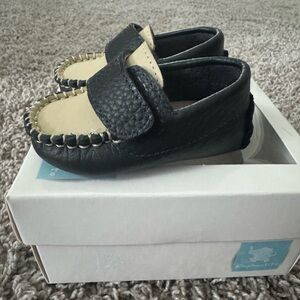 Elephantito Kids Moccasins in Navy and Cream